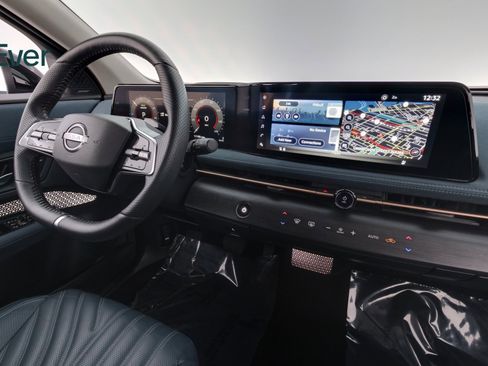 Used 2023 Nissan Ariya image 22