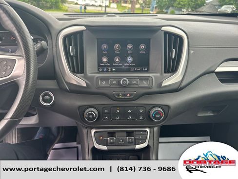 Used 2024 GMC Terrain SLE FWD image 21