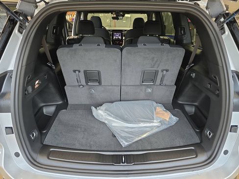 New 2026 Jeep Grand Cherokee L Laredo AWD/4WD image 14