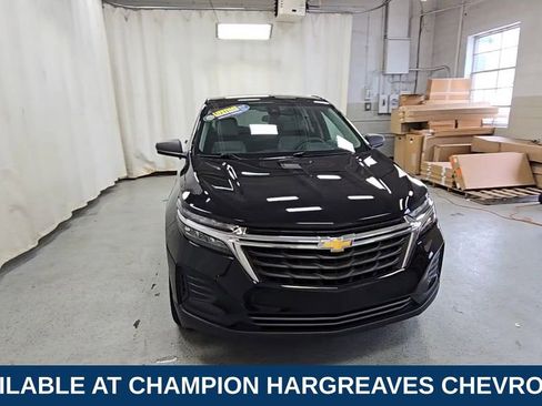 Used 2023 Chevrolet Equinox LS w/ LS Convenience Package FWD image 3