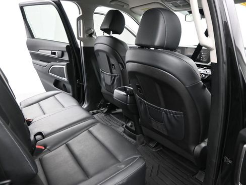 Certified 2023 Kia Telluride LX image 19