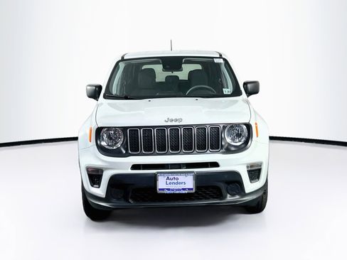 Used 2023 Jeep Renegade Latitude AWD/4WD image 2