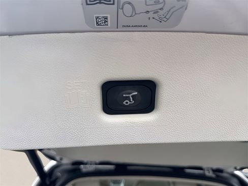 Used 2019 Lincoln Nautilus Black Label image 11