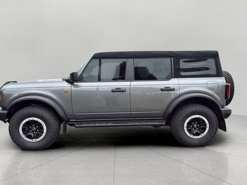 Used 2023 Ford Bronco Badlands w/ Sasquatch Package AWD/4WD image 4