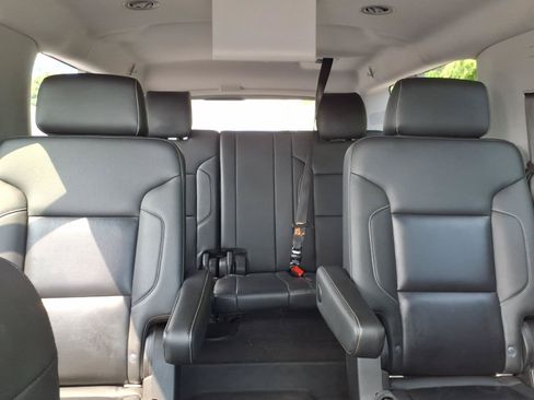 Used 2020 Chevrolet Suburban LT AWD/4WD image 11