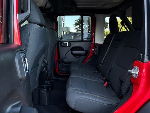 Used 2025 Jeep Wrangler Unlimited Sport AWD/4WD image 11