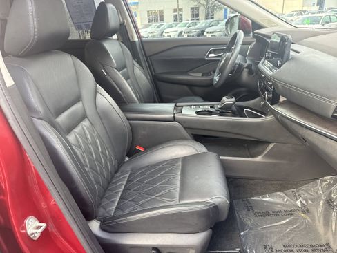 Used 2023 Nissan Rogue Platinum w/ Platinum Premium Package image 14