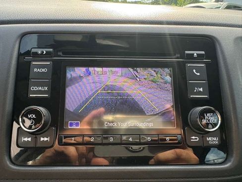 Used 2016 Honda HR-V LX image 29