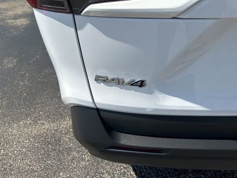 Used 2023 Toyota RAV4 LE image 22