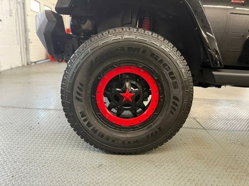 Used 2017 Jeep Wrangler Unlimited Sahara image 13