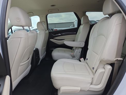 Used 2023 Buick Enclave Essence FWD image 11