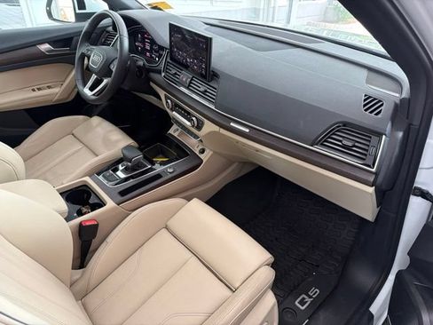 Used 2025 Audi Q5 2.0T Premium Plus w/ Premium Plus Package AWD/4WD image 14