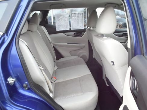 Used 2019 Nissan Rogue Sport S image 37