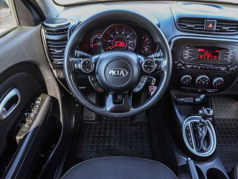 Used 2014 Kia Soul + FWD image 17