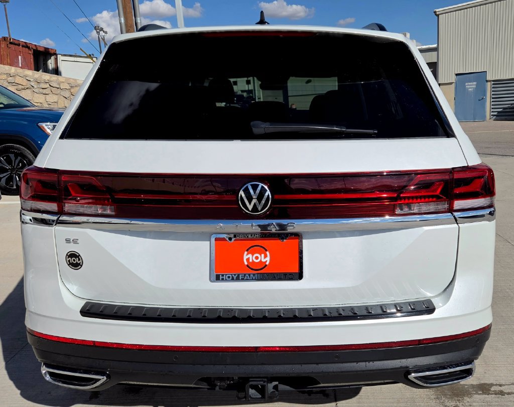 Certified 2026 Volkswagen Atlas SE FWD image 9