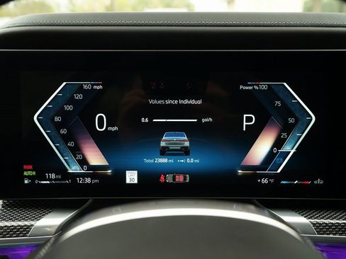 Used 2023 BMW 760i xDrive image 13