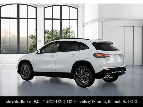 Used 2026 Mercedes-Benz GLA 250 4MATIC image 30
