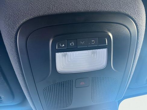 Used 2023 Mercedes-Benz Sprinter 2500 w/ Acoustic Package image 18