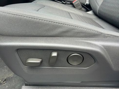 Used 2025 Chevrolet Silverado 1500 Custom RWD image 10