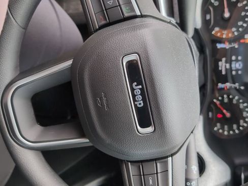Used 2024 Jeep Compass Sport AWD/4WD image 8