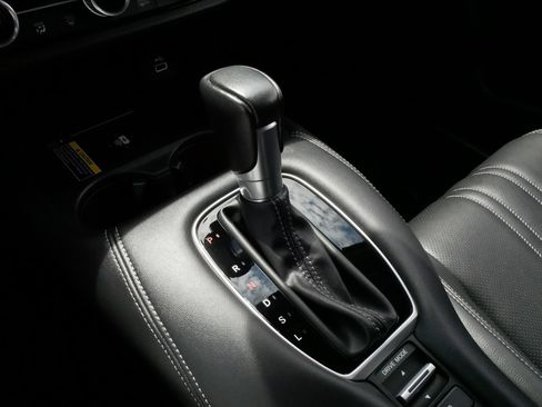 Used 2024 Honda HR-V EX-L image 24