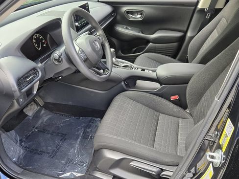Certified 2026 Honda HR-V LX image 10