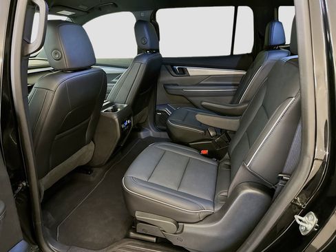 Used 2025 Buick Enclave Preferred image 29