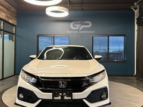 Used 2018 Honda Civic Sport image 8