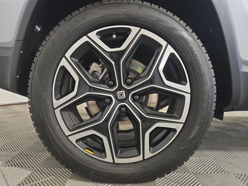 Used 2025 Rivian R1S Adventure AWD/4WD image 12