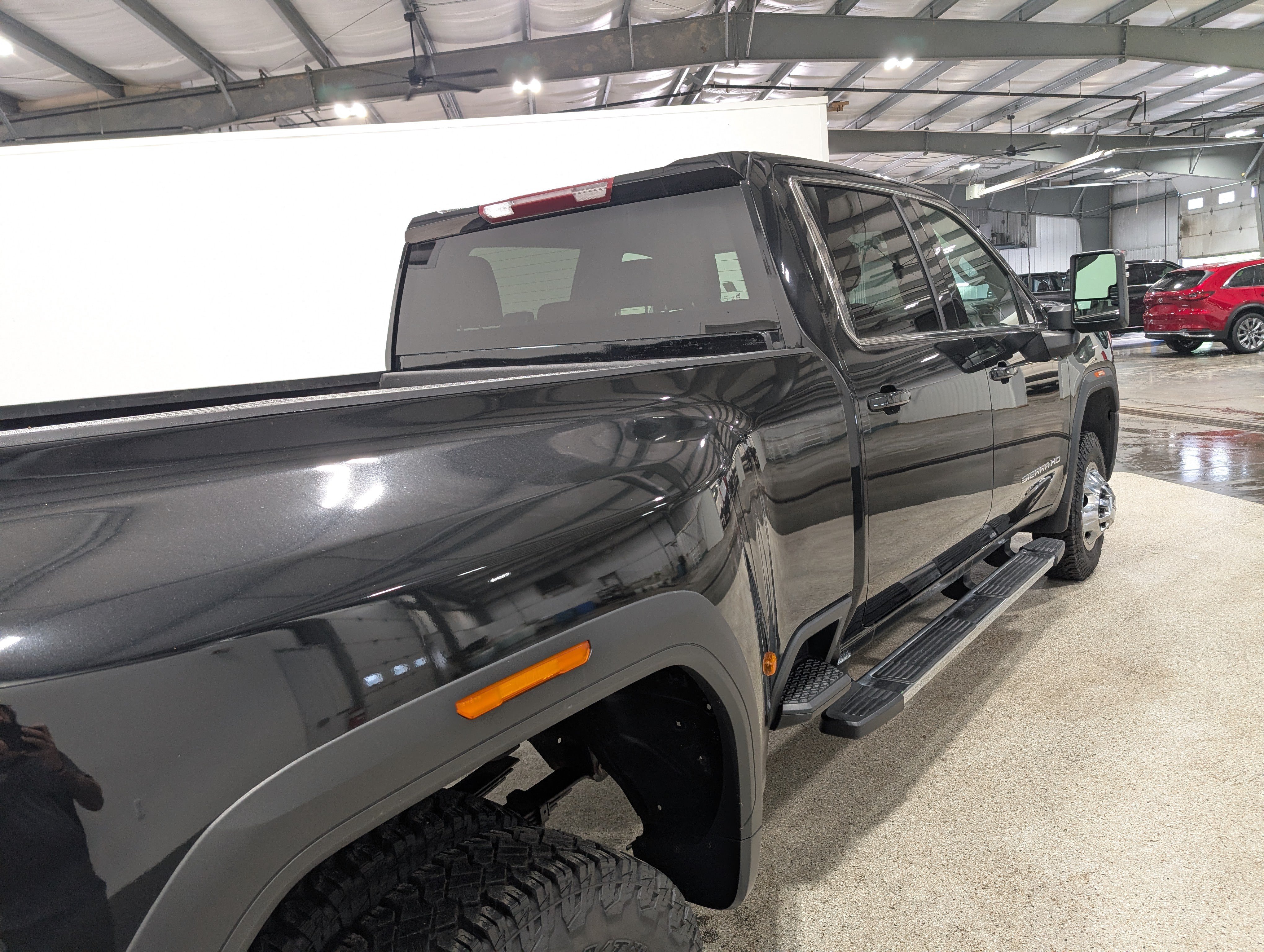 Used 2024 GMC Sierra 3500 SLE w/ SLE Value Package AWD/4WD image 3