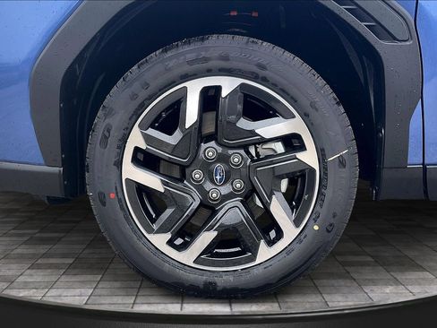 New 2025 Subaru Forester Limited image 11