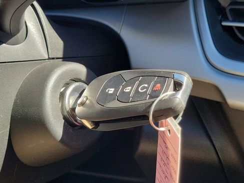 Certified 2024 Chevrolet Trax RS image 27