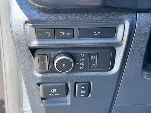 Used 2022 Ford F150 XLT w/ Equipment Group 302A High image 39