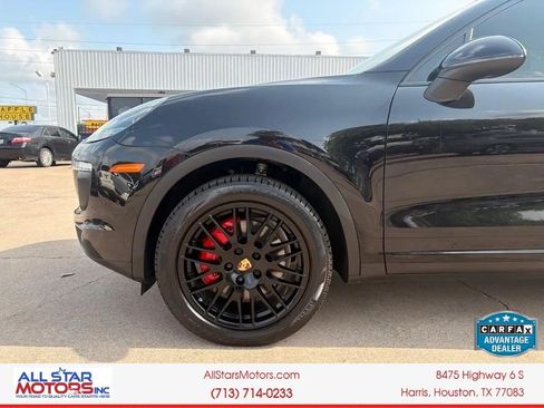 Used 2016 Porsche Cayenne S AWD/4WD image 4