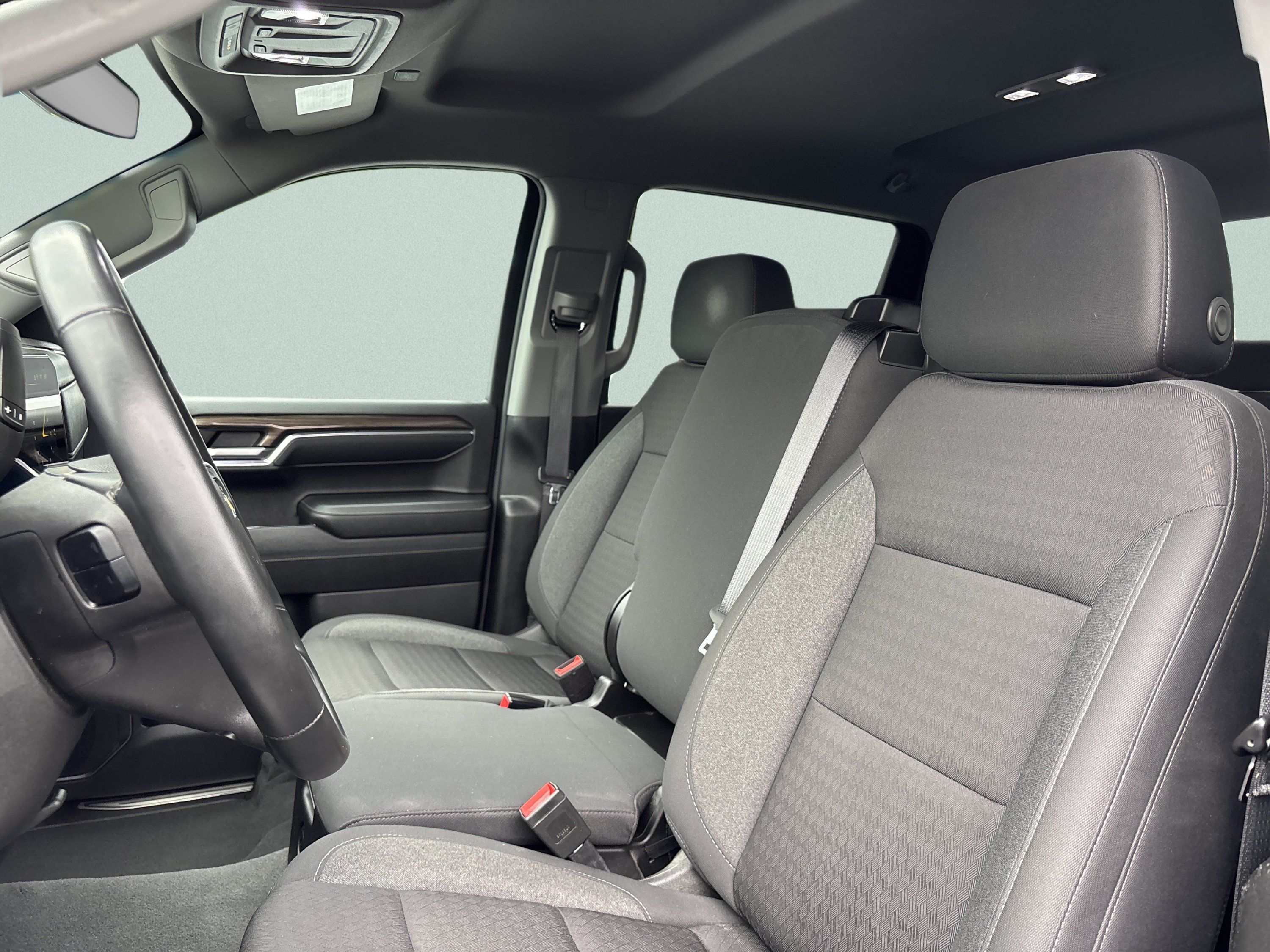 Used 2024 Chevrolet Silverado 1500 LT AWD/4WD image 14
