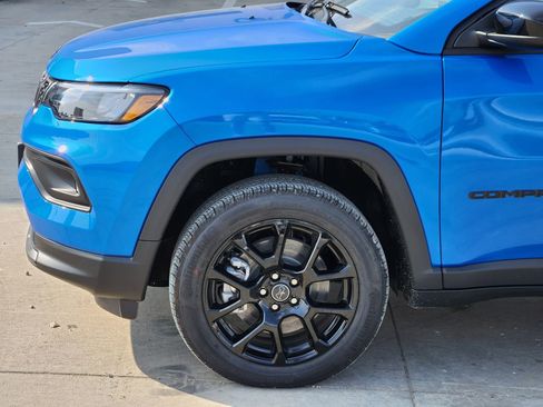 New 2026 Jeep Compass Latitude image 10