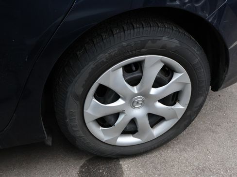 Used 2018 MAZDA MAZDA3 Sport image 37