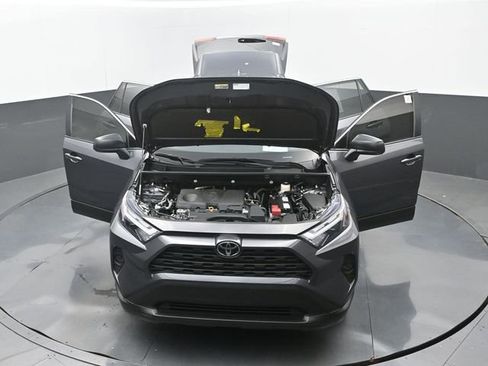 Used 2025 Toyota RAV4 LE FWD image 33