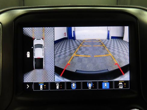 Used 2022 GMC Sierra 2500 Denali w/ Denali Ultimate Package image 13