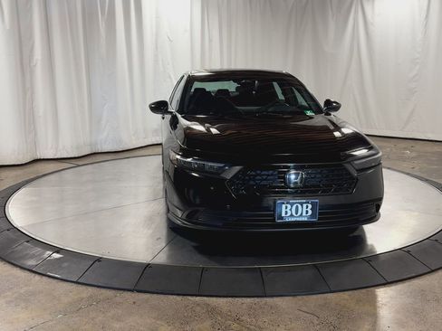 Used 2024 Honda Accord Sport image 4