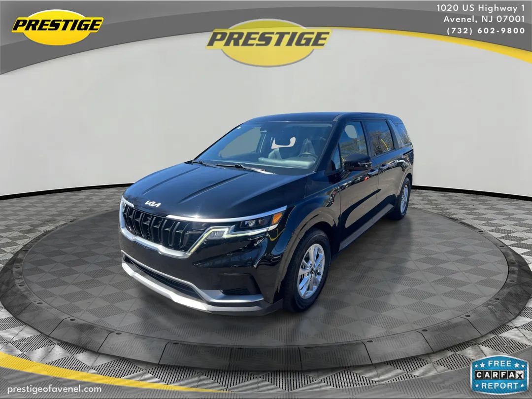 Used 2022 Kia Carnival LX FWD image 1