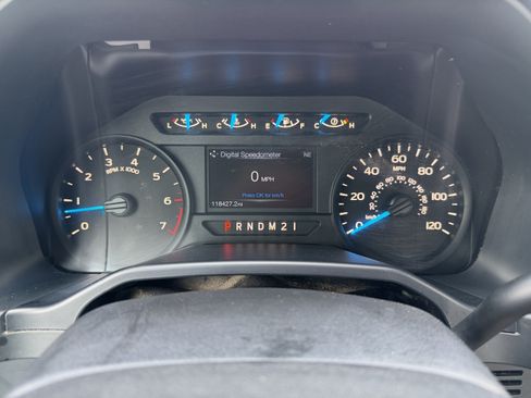 Used 2015 Ford F150 XL w/ Equipment Group 101A Mid AWD/4WD image 24