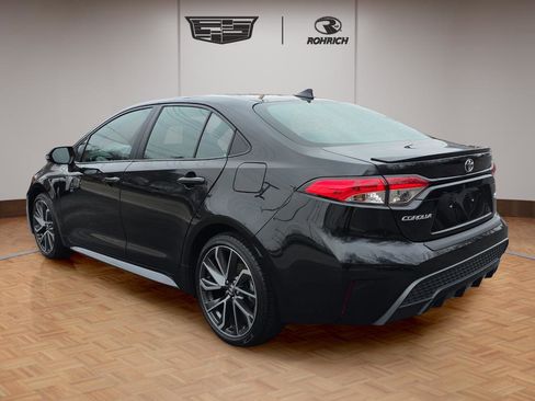 Used 2022 Toyota Corolla SE image 3
