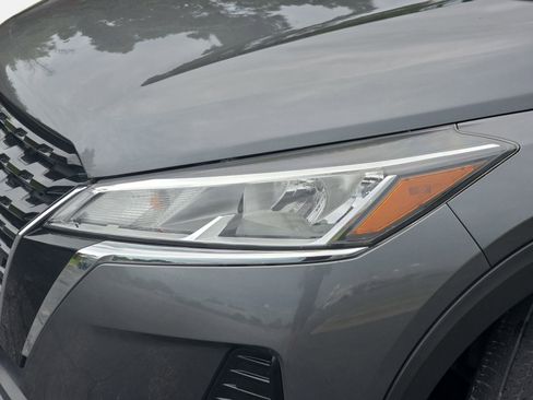 Used 2023 Nissan Kicks S FWD image 27