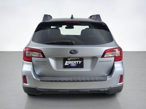 Used 2016 Subaru Outback 2.5i Limited AWD/4WD image 4