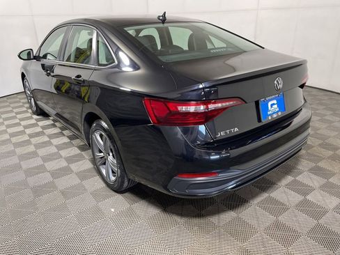 Used 2024 Volkswagen Jetta SE FWD image 5