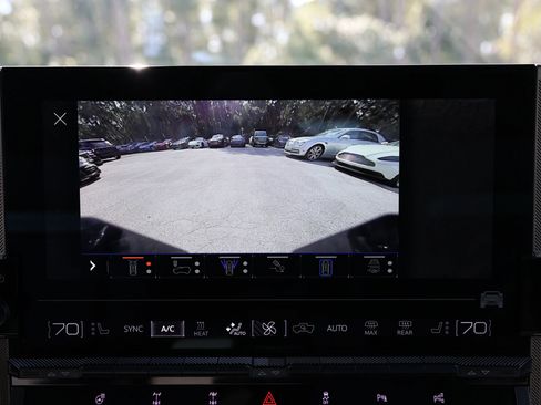 Used 2024 GMC Hummer EV 3X w/ Omega Edition AWD/4WD image 19