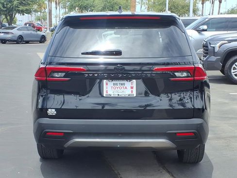 Certified 2024 Toyota Grand Highlander FWD image 5