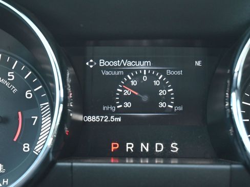 Used 2017 Ford Mustang Premium image 12