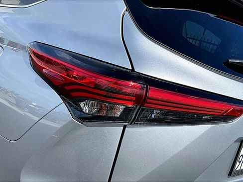 Used 2023 Toyota Highlander LE w/ Protection Package #3 (TMS) image 28